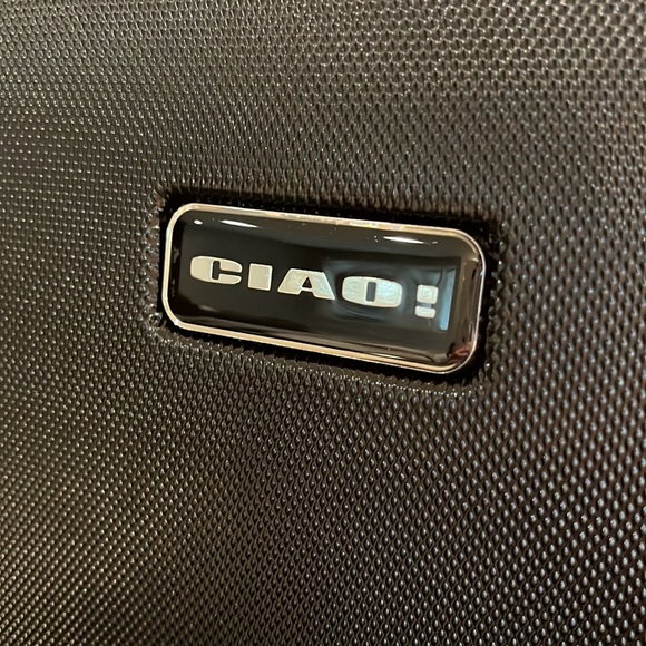 Ciao 15” Underseat Hardside Expandable Carry-On Black - Picture 7 of 8